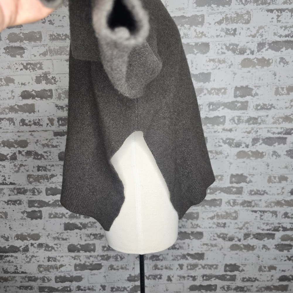 Allsaints Sweater Womens Sz L Crew Neck Oversized Asymmetrical Hem Wool Yak Gray - Picture 3 of 13